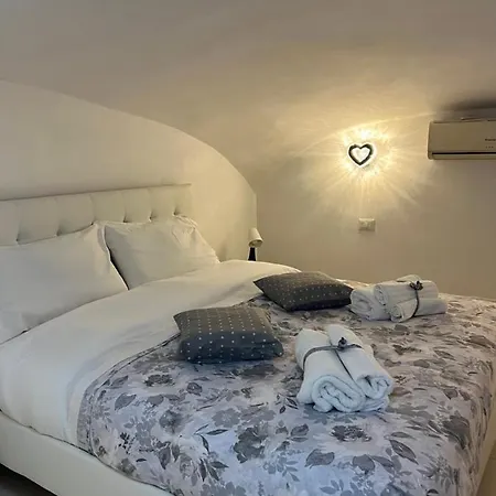 Petite Apartment