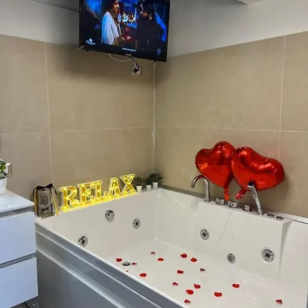 Petite Apartment Naples