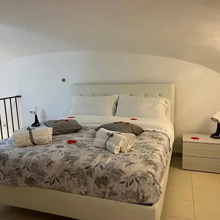 Petite Apartment *