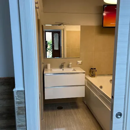 Petite Apartment