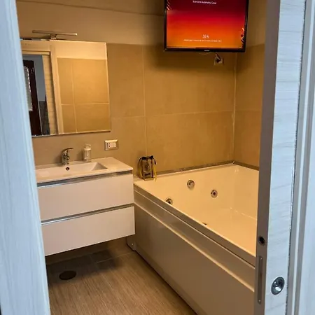 Petite Apartment *